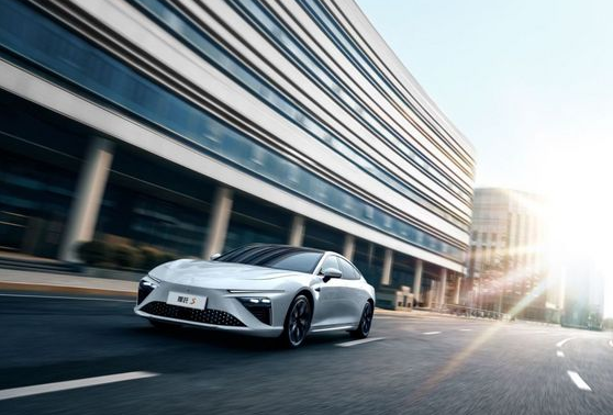 汽車制造 | 倒下的新勢力，宕機的車機系統(tǒng)